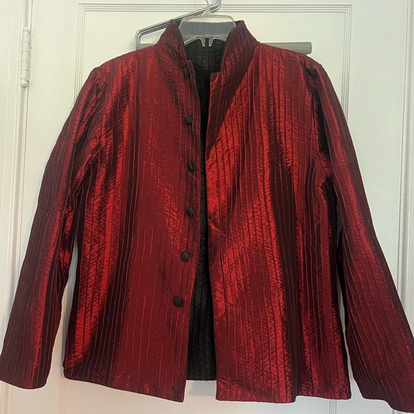 Black/ Red reversible dressy jacket. - Picture 4 of 11